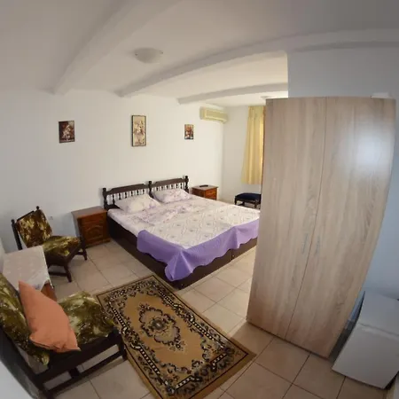 De Inchiriat -complex Turistic Foisor Guest house 2*